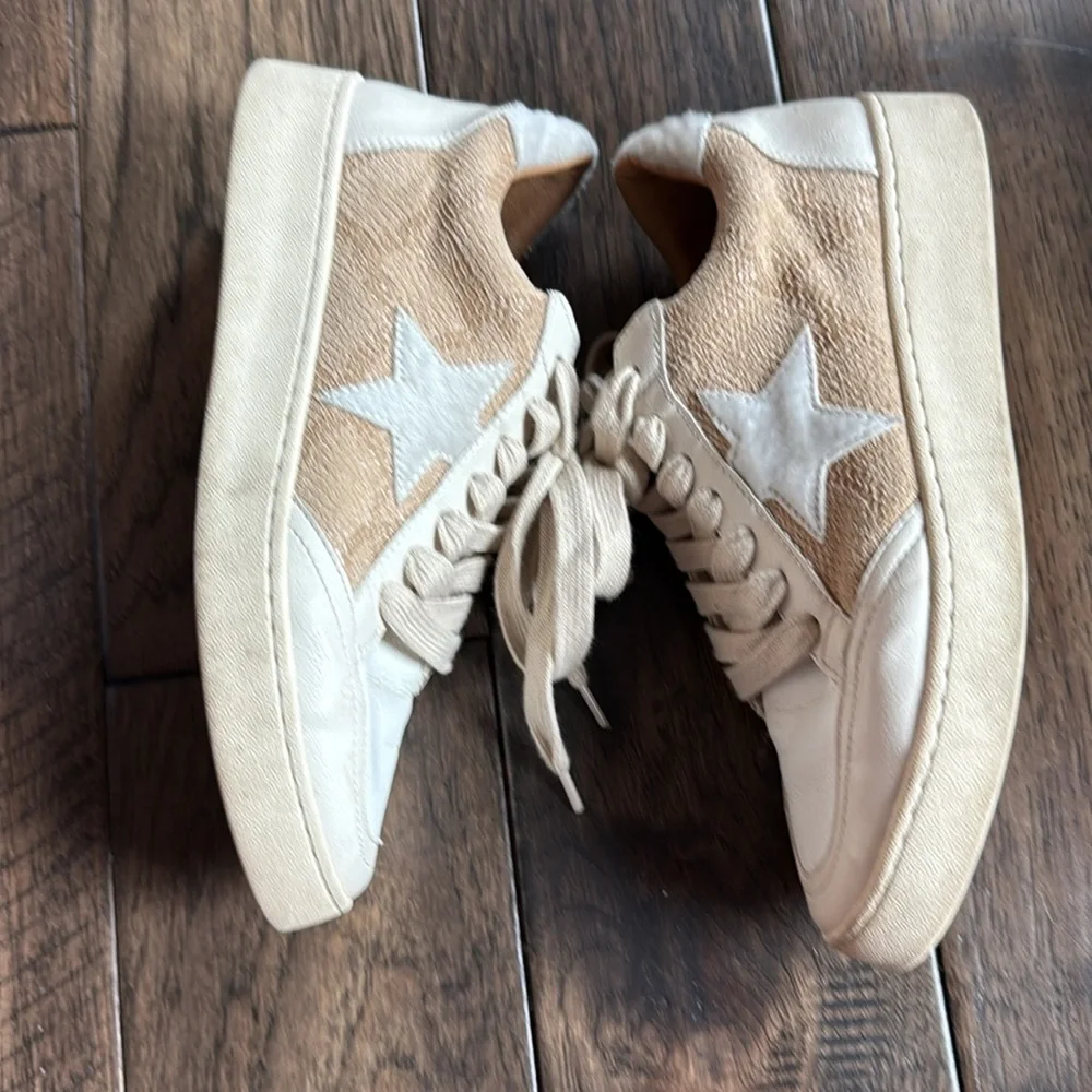Oasis Society‎ star Sneakers Size 8